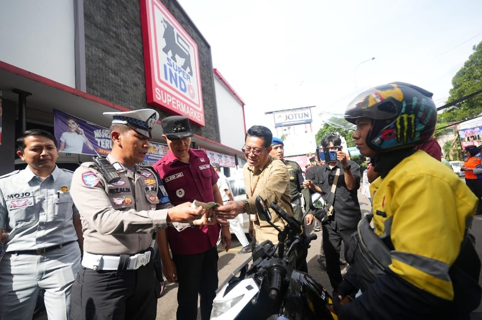 Wali Kota Sukabumi Pantau Operasi Gabungan Pajak Kendaraan Bermotor